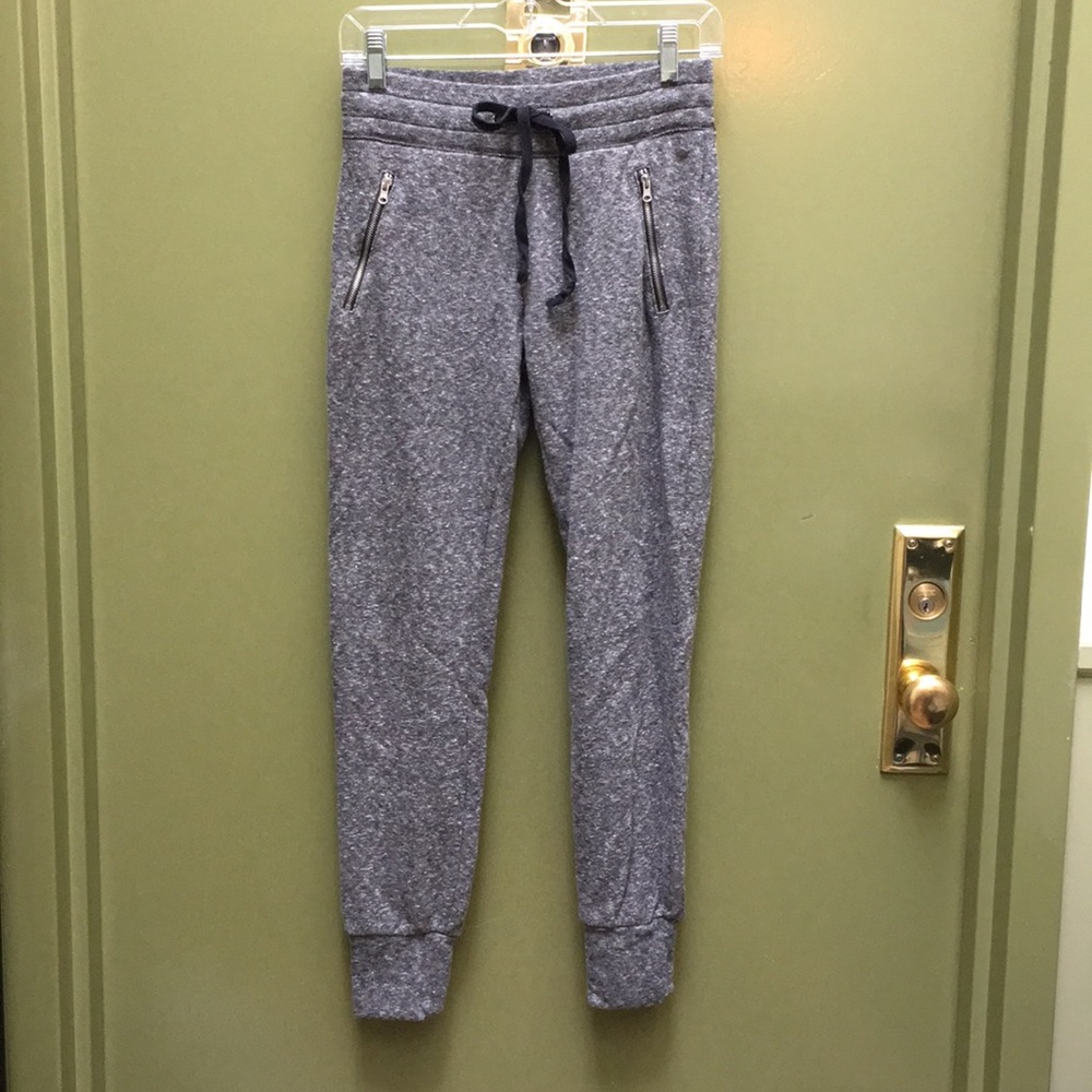 XS gray heathered American Eagle joggers
